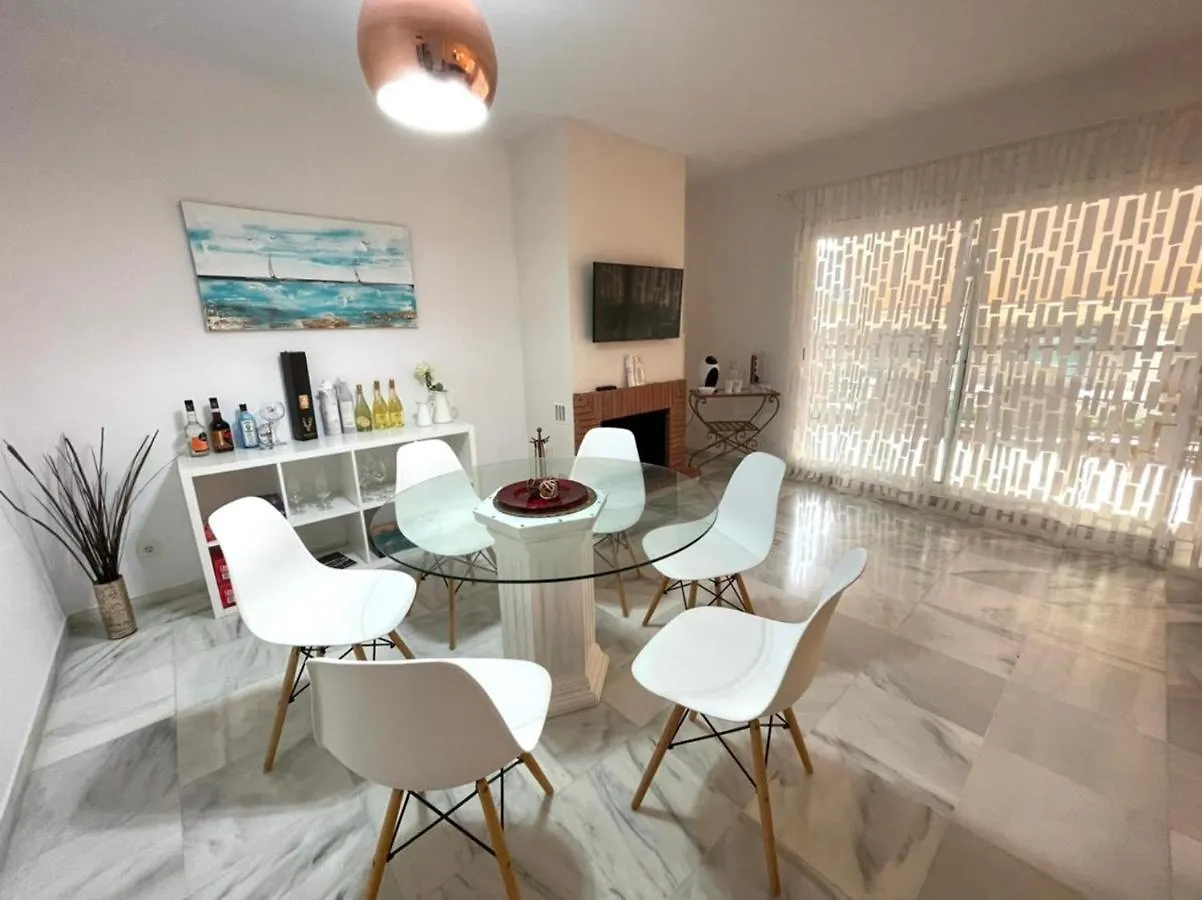 Amazing Apartment For Families Up To 6 Persons Benalmádena Spanien